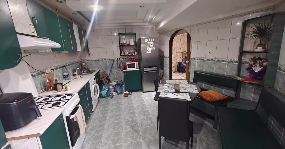 Apartament cu 3 camere în zona Aleea Sporturilor, Buzău