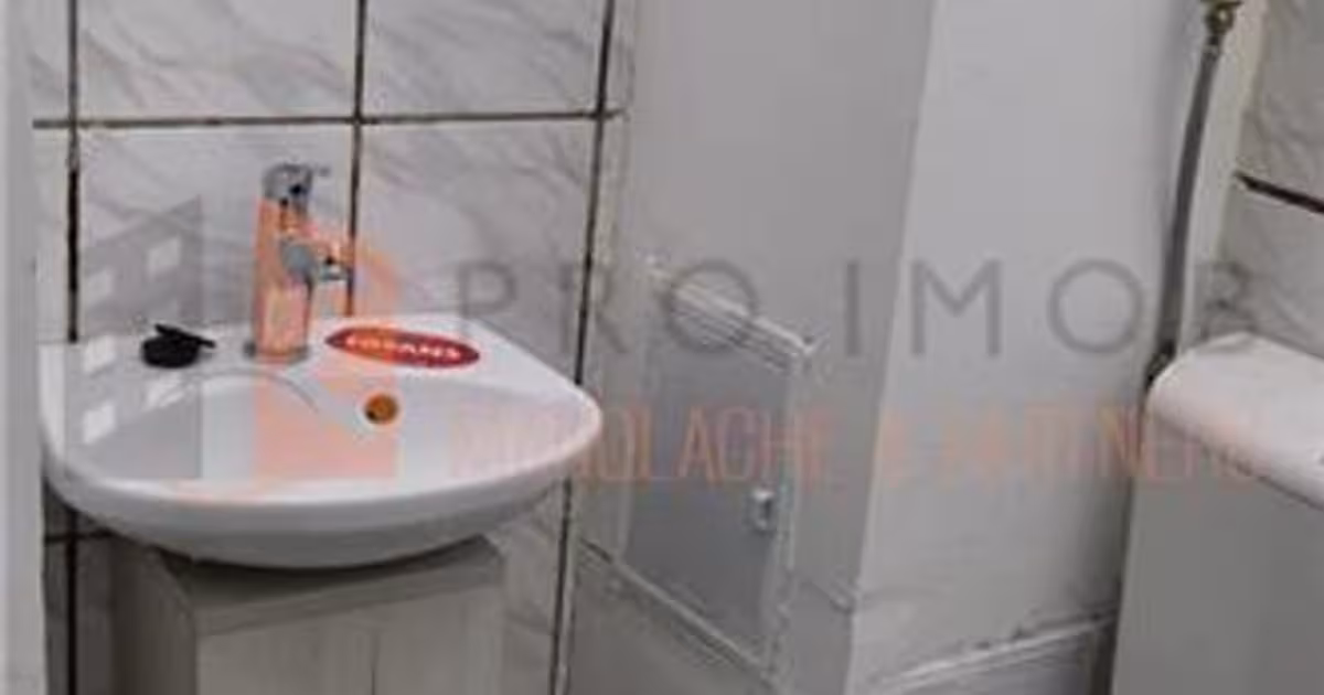 Apartament decomandat cu 2 camere în zona Broșteni, Buzău