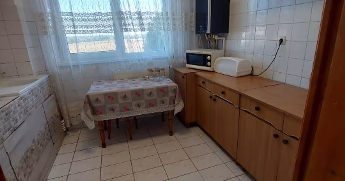 Apartament semidecomandat cu 3 camere în zona Micro 3, Buzău