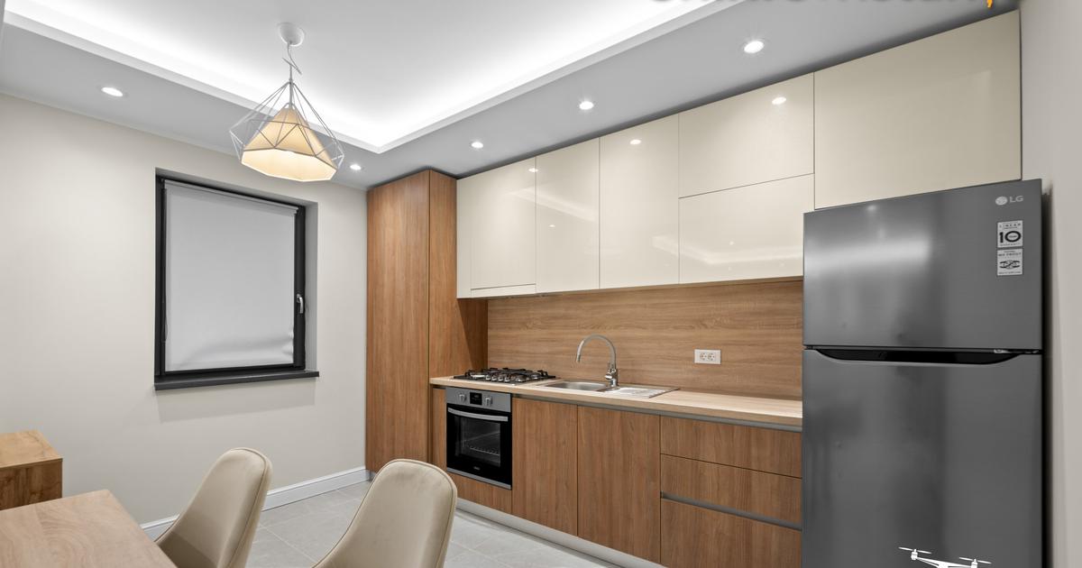 Apartament cu 3 camere în zona Tomis Plus, Constanța