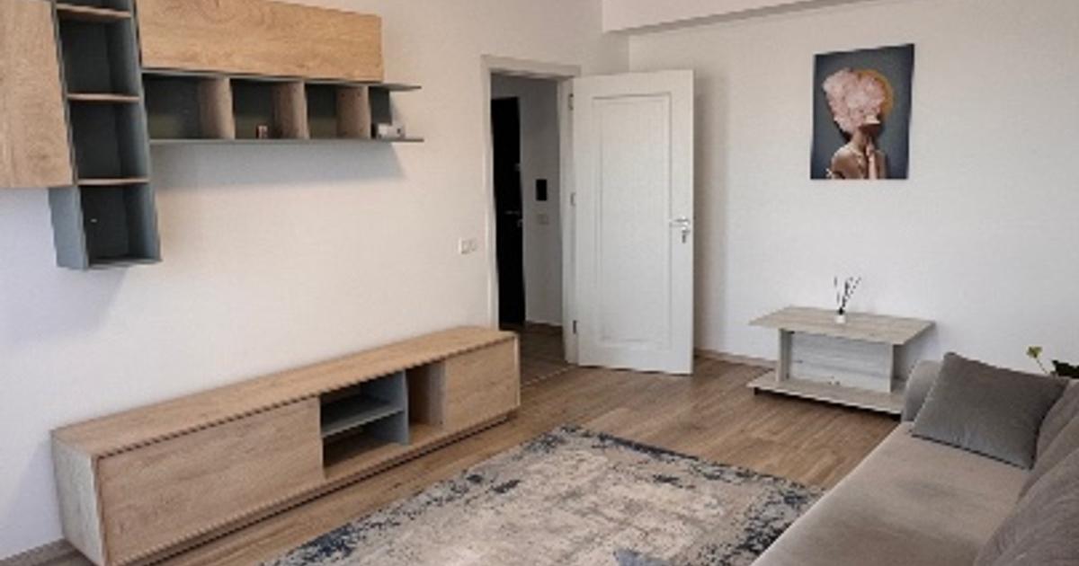 Apartament decomandat cu 2 camere în Cristian