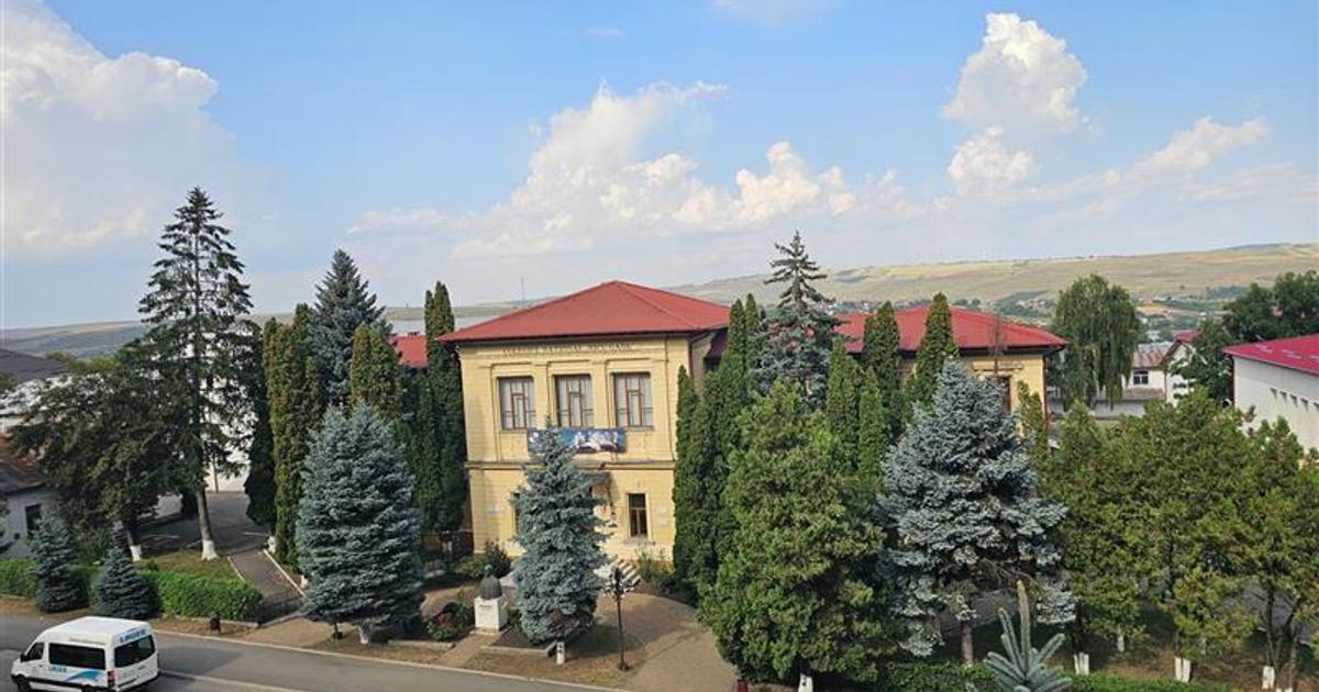 Apartament decomandat cu 2 camere în Fălticeni