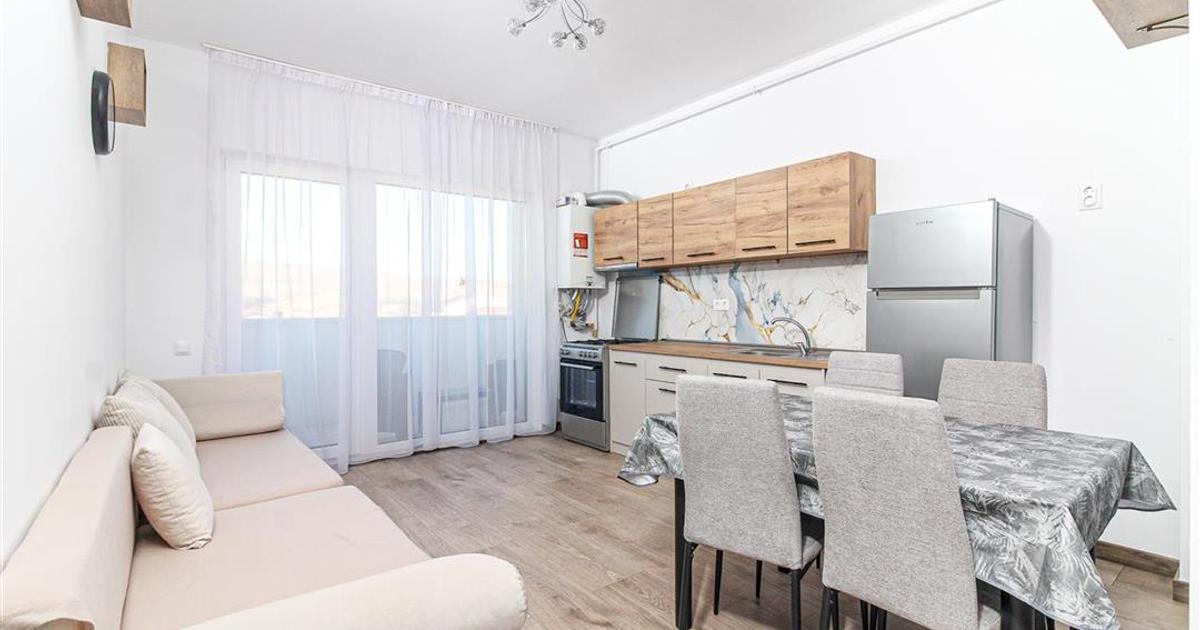 Apartament semidecomandat cu 2 camere în Florești