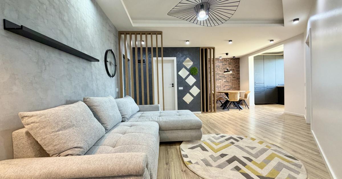 Apartament semidecomandat cu 3 camere în Florești