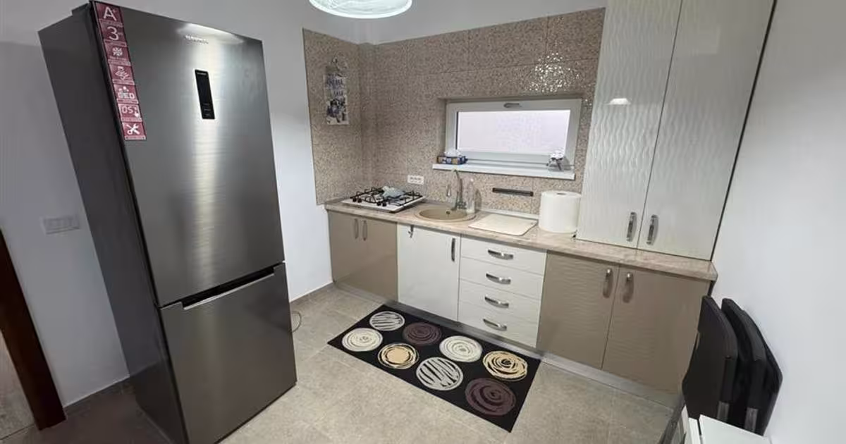 Apartament decomandat cu 3 camere în zona Central, Focșani