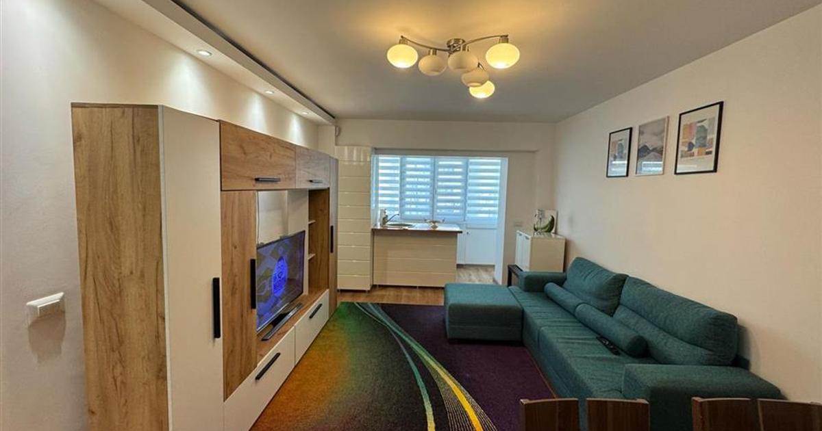 Apartament decomandat cu 3 camere în zona Central, Focșani