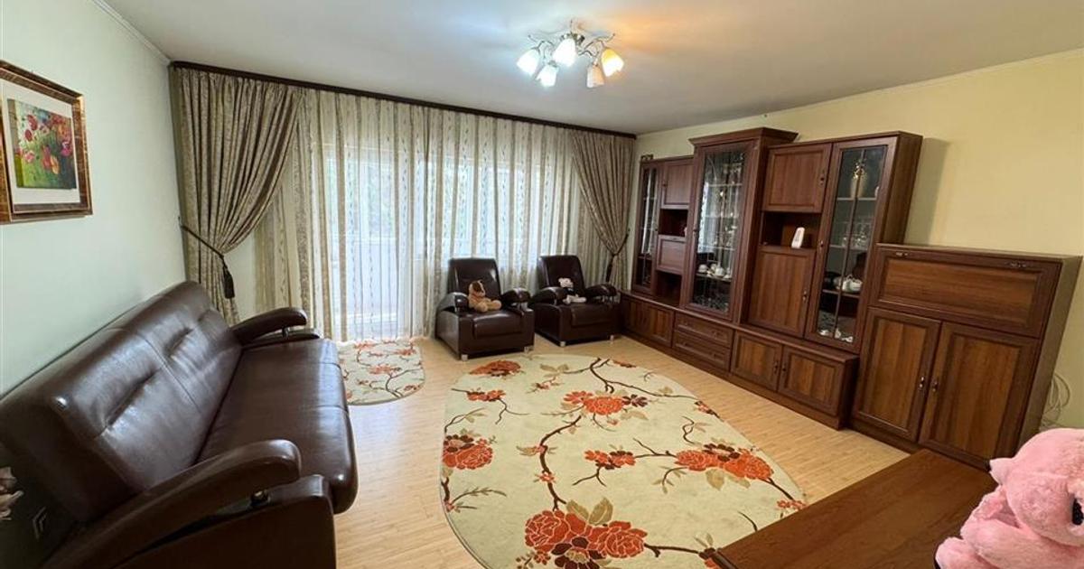 Apartament decomandat cu 2 camere în zona Est, Focșani