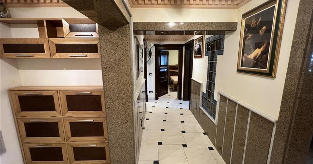 Apartament decomandat cu 3 camere în zona Est, Focșani