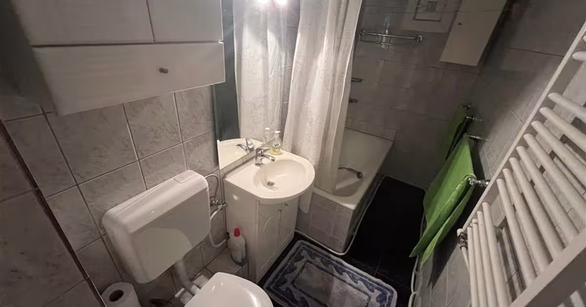 Apartament semidecomandat cu 2 camere în zona Gară, Focșani