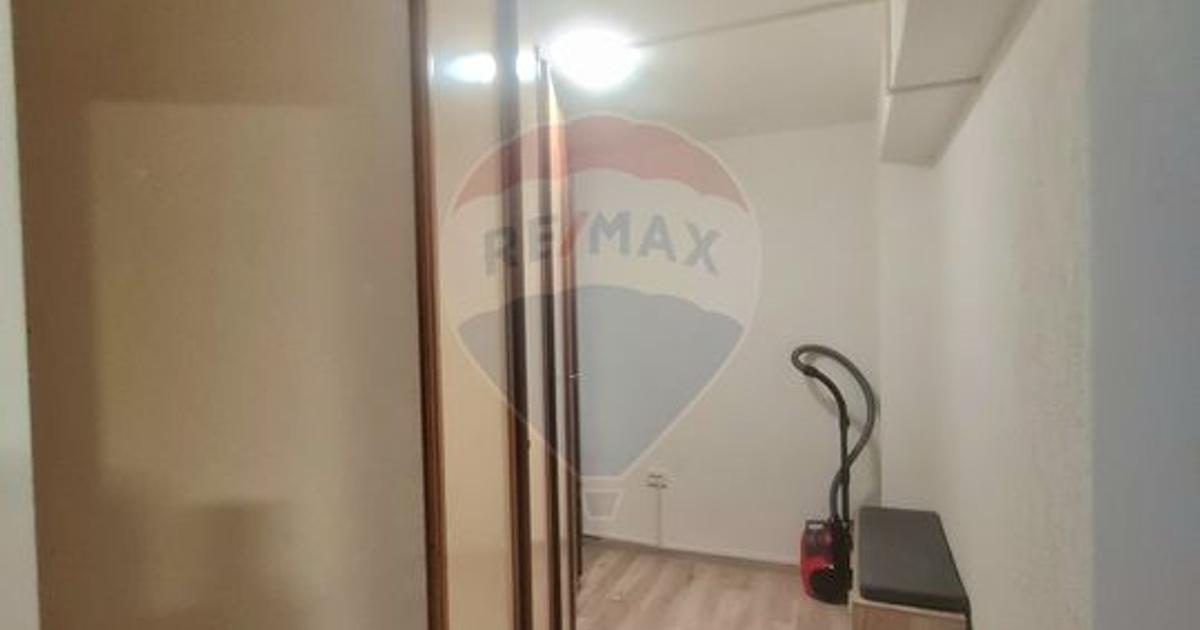 Apartament semidecomandat cu 3 camere în zona Obor, Focșani