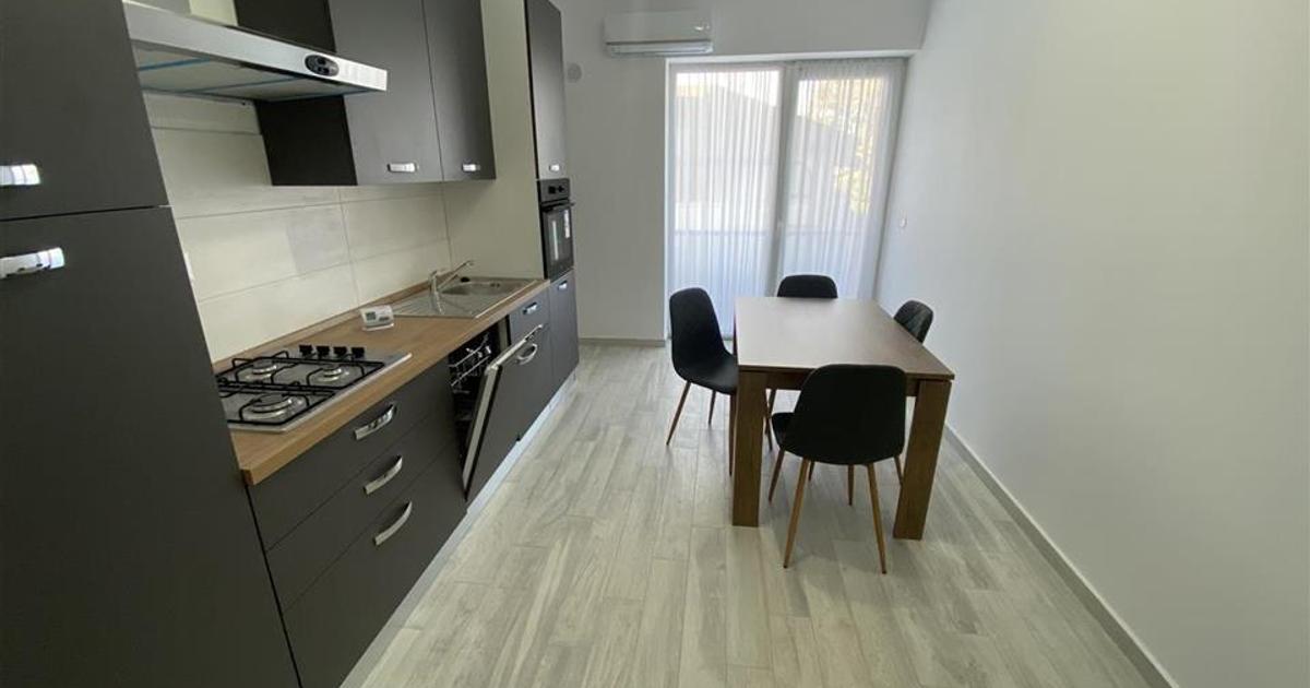 Apartament decomandat cu 3 camere în zona Ultracentral, Focșani