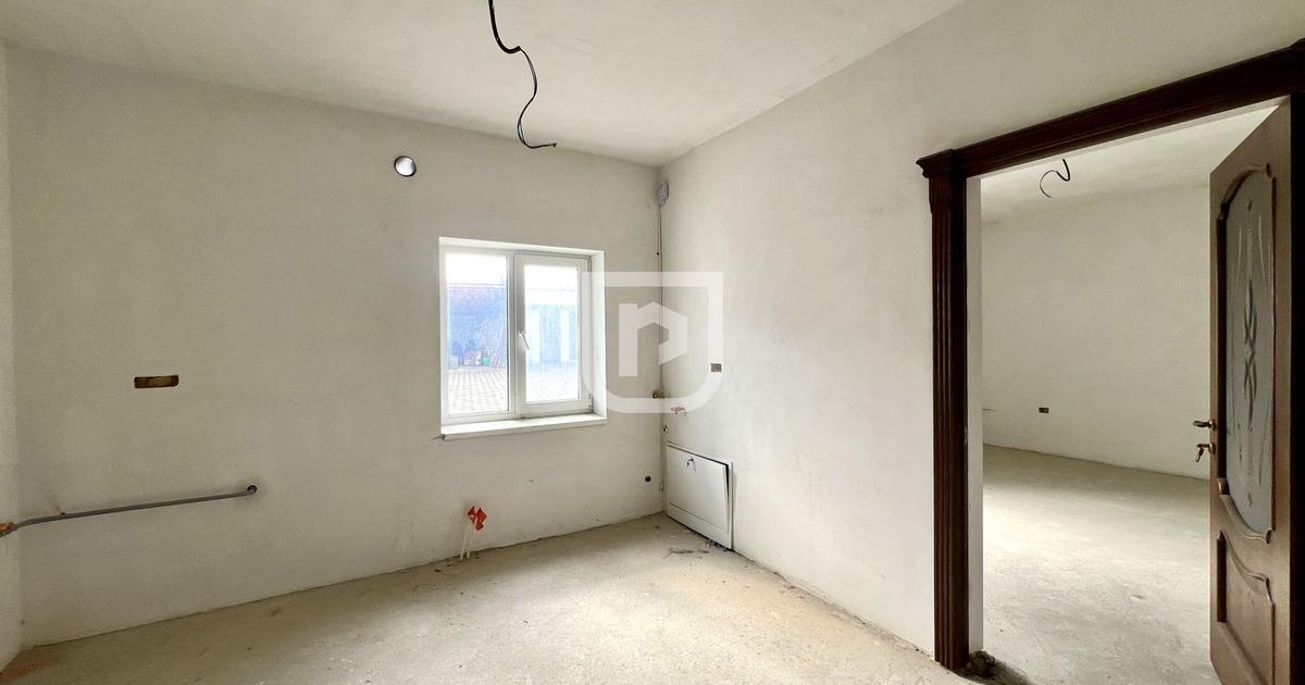 Apartament semidecomandat cu 3 camere în zona Ultracentral, Frasin