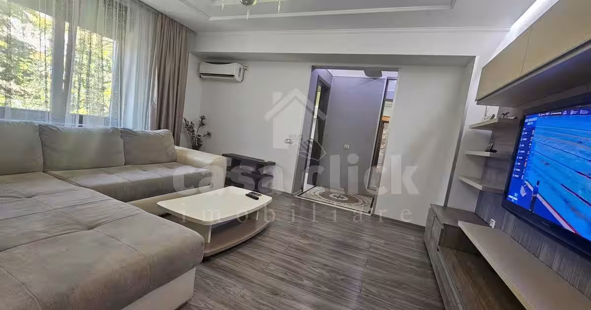 Apartament semidecomandat cu 2 camere în zona Central, Galați