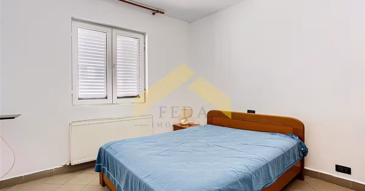 Apartament semidecomandat cu 3 camere în Galșa