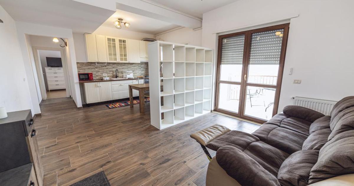 Apartament decomandat cu 3 camere în Mogoșoaia