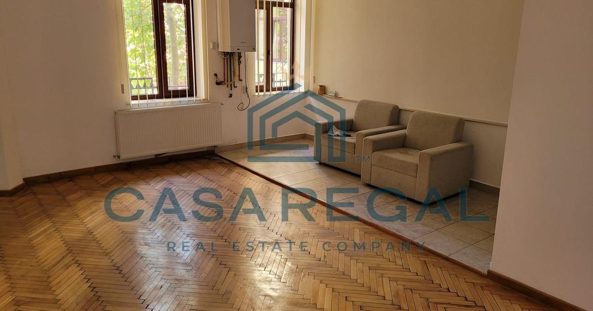Apartament semidecomandat cu 2 camere în zona Central, Oradea