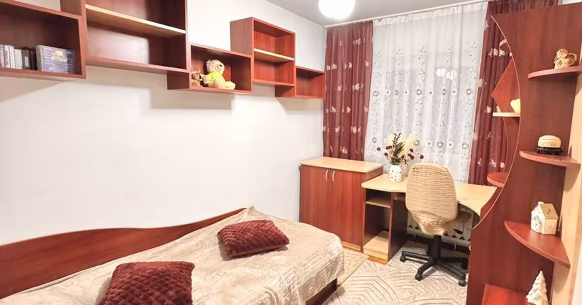 Apartament cu 3 camere în zona Decebal, Oradea