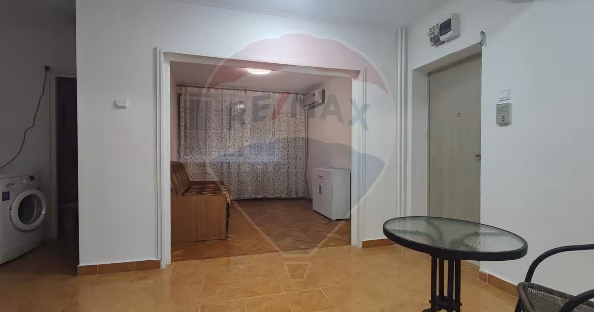 Apartament decomandat cu 3 camere în zona Decebal, Oradea