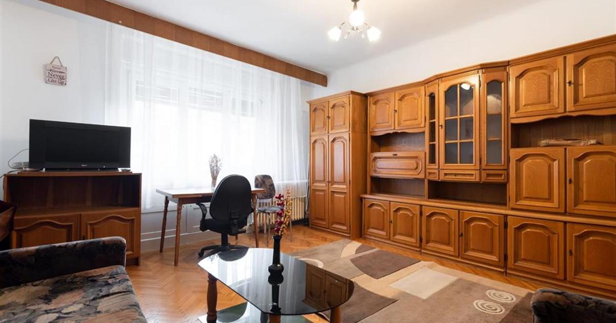 Apartament decomandat cu 2 camere în zona Iorga, Oradea