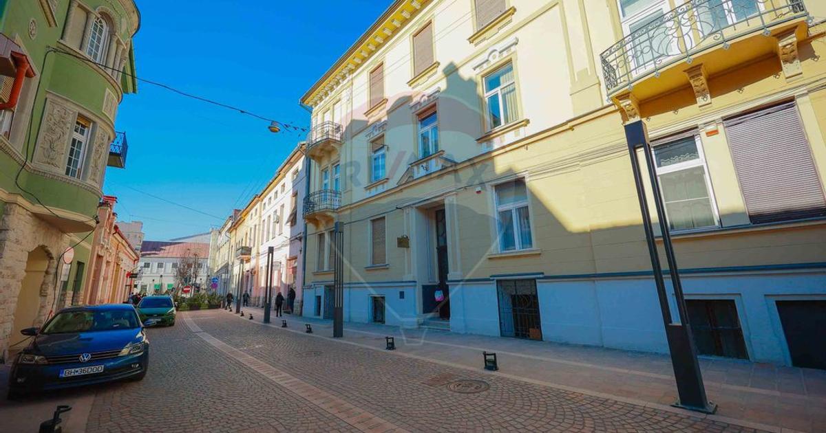 Apartament semidecomandat cu 3 camere în zona Ultracentral, Oradea