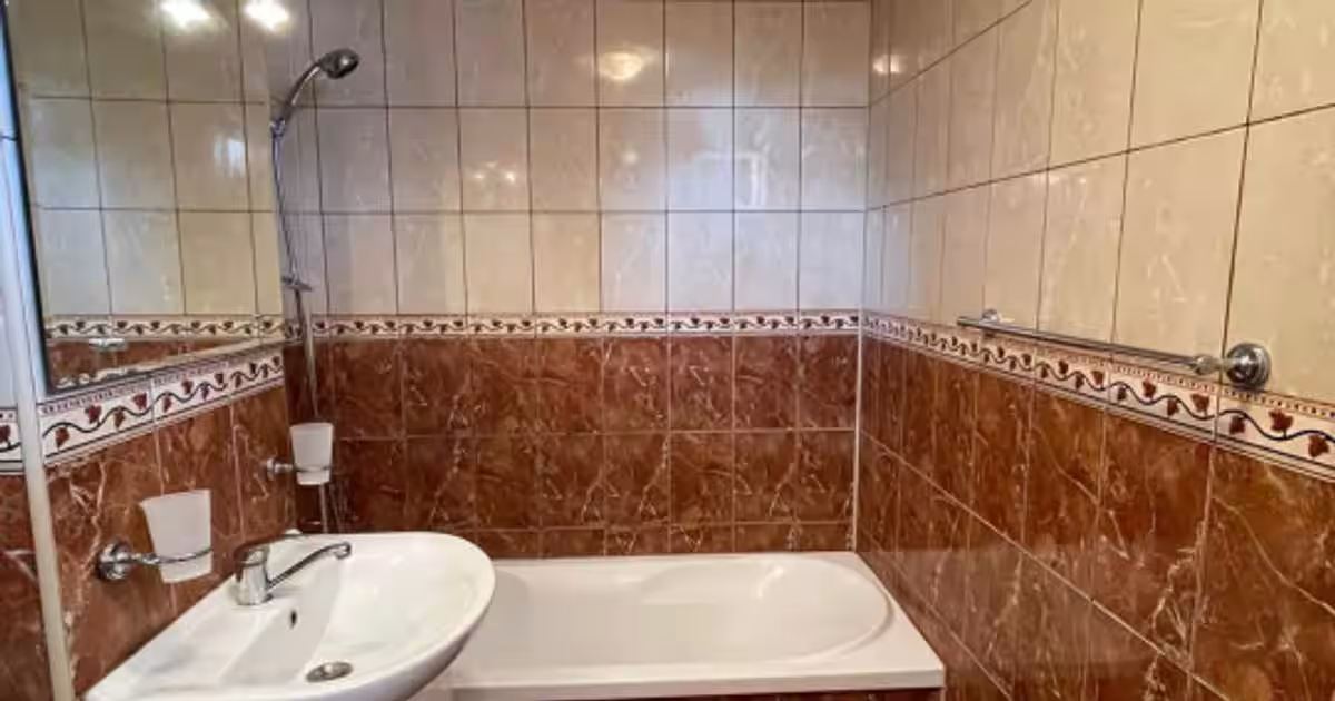 Apartament decomandat cu 4 camere în zona Central, Piatra-Neamț