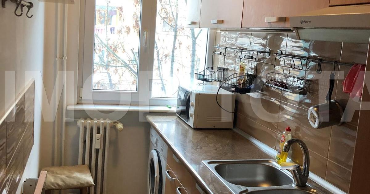 Apartament semidecomandat cu 2 camere în zona Banat, Pitești preț 1.500 RON / lună