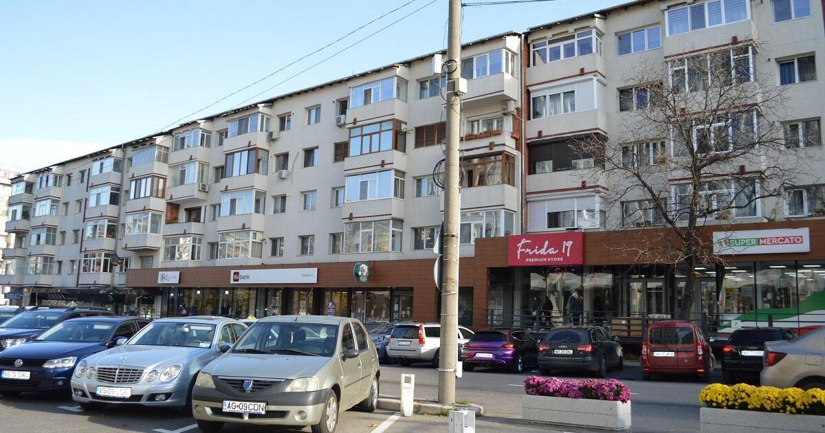 Apartament decomandat cu 2 camere în zona Central, Pitești