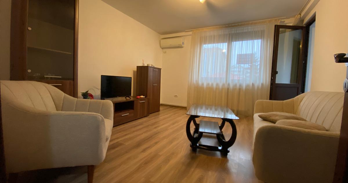 Apartament decomandat cu 3 camere în zona Central, Pitești