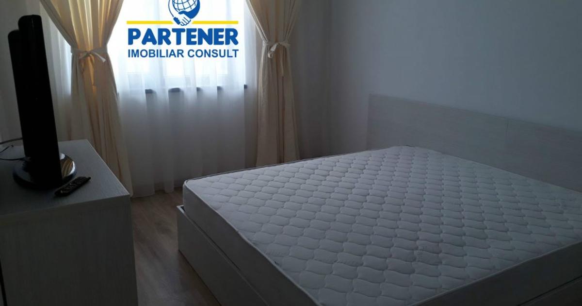 Apartament semidecomandat cu 3 camere în zona Central, Pitești