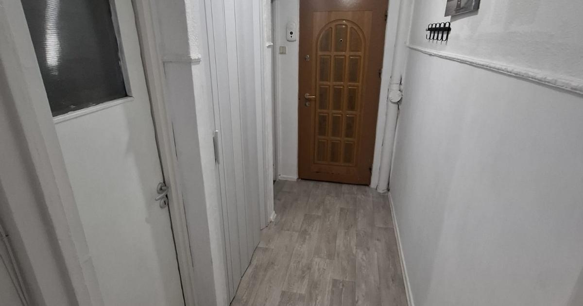 Apartament semidecomandat cu 2 camere în zona Exercițiu, Pitești preț 1.400 RON / lună