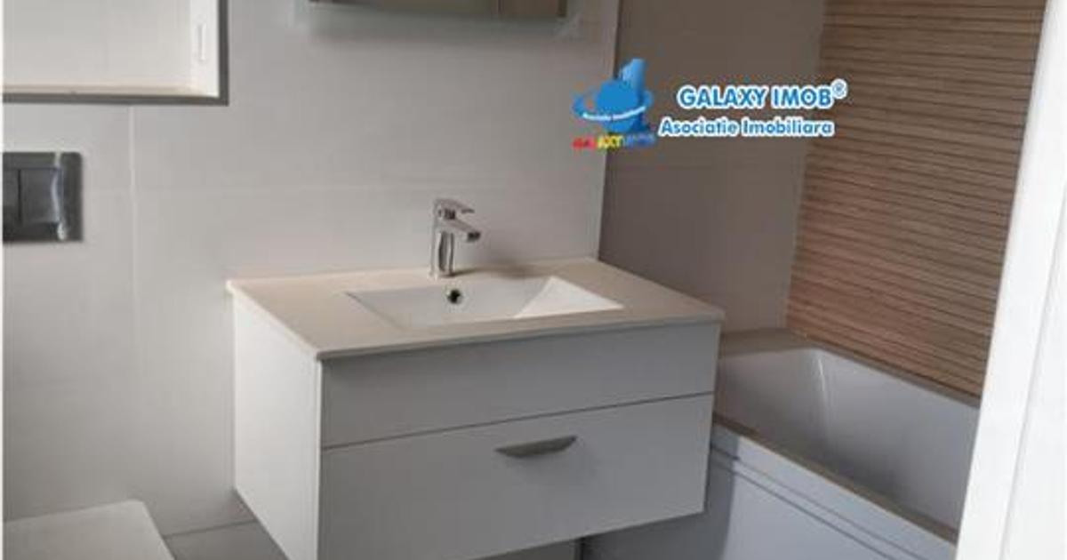 Apartament decomandat cu 3 camere în zona Frații Golești, Pitești