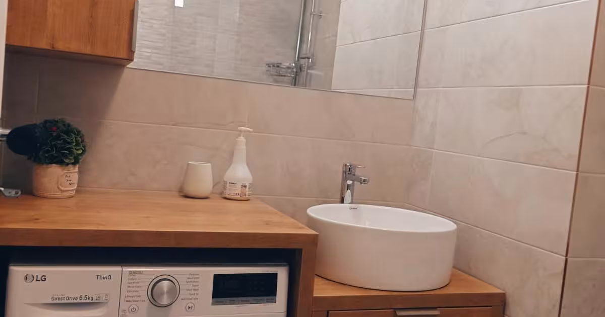 Apartament decomandat cu 2 camere în zona Nord, Pitești preț 2.300 RON / lună