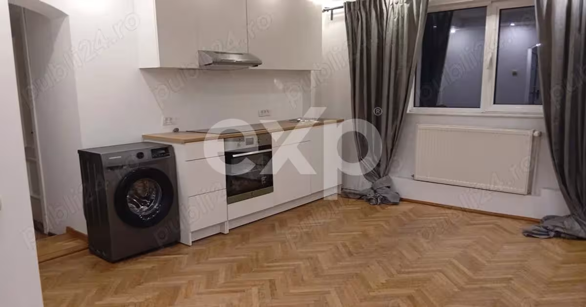 Apartament cu 3 camere în zona Trivale, Pitești
