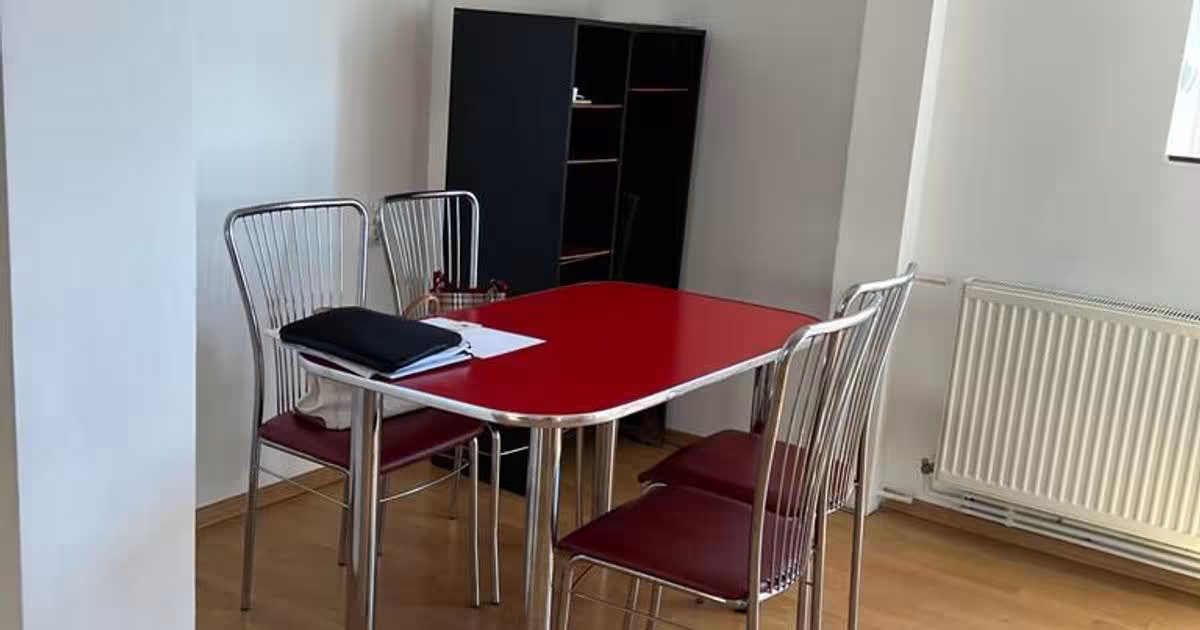 Apartament decomandat cu 3 camere în zona Ultracentral, Pitești