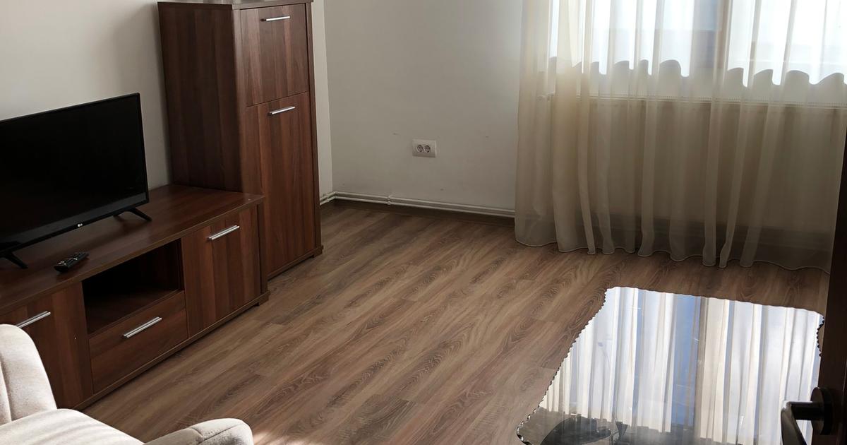 Apartament decomandat cu 3 camere în zona Ultracentral, Pitești
