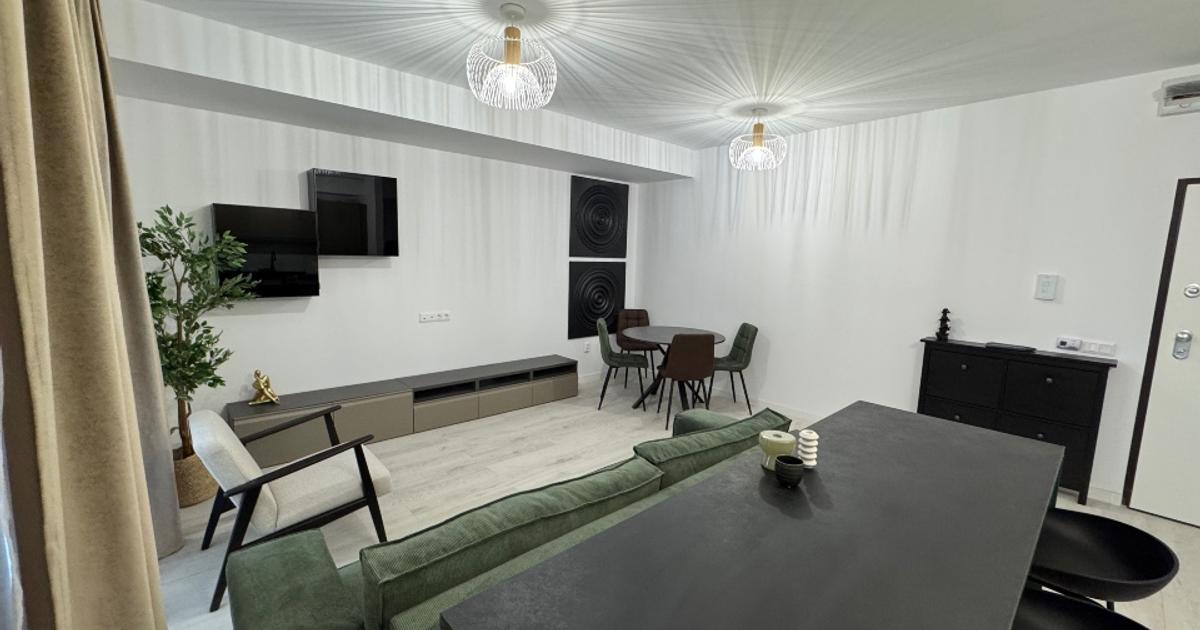 Apartament semidecomandat cu 2 camere în zona Vest, Ploiești