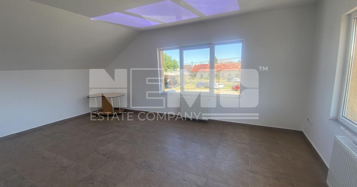 Apartament semidecomandat cu 2 camere în zona Central, Rădăuți