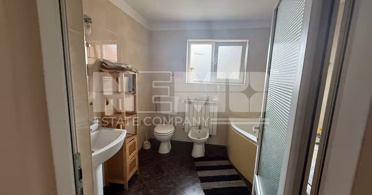 Apartament cu 3 camere în zona Ultracentral, Rădăuți