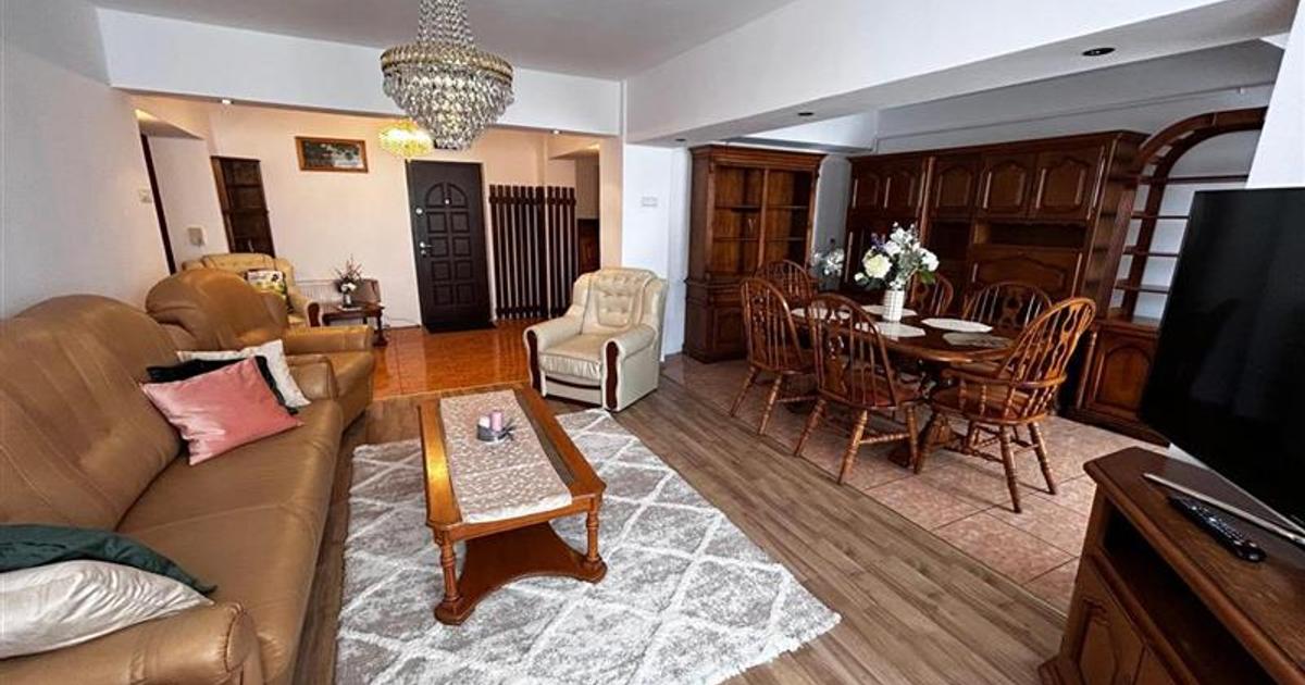 Apartament decomandat cu 3 camere în zona Central, Reșița