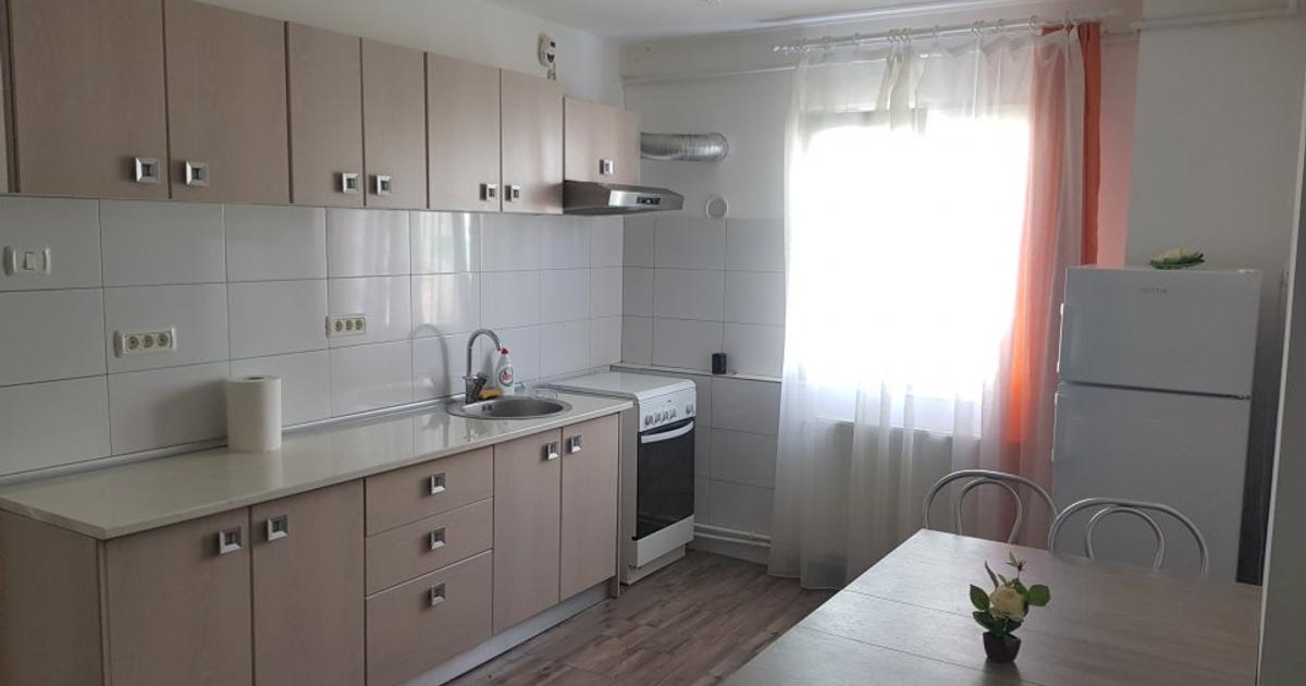 Apartament semidecomandat cu 2 camere în zona Micro I, Reșița