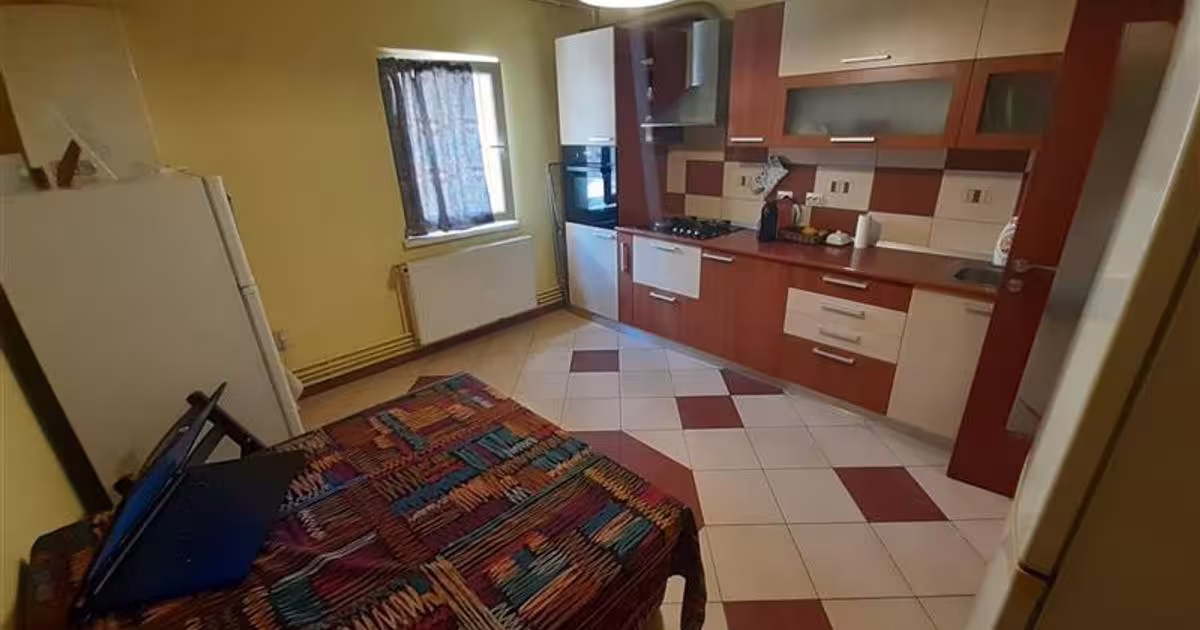 Apartament decomandat cu 2 camere în zona Micro IV, Reșița