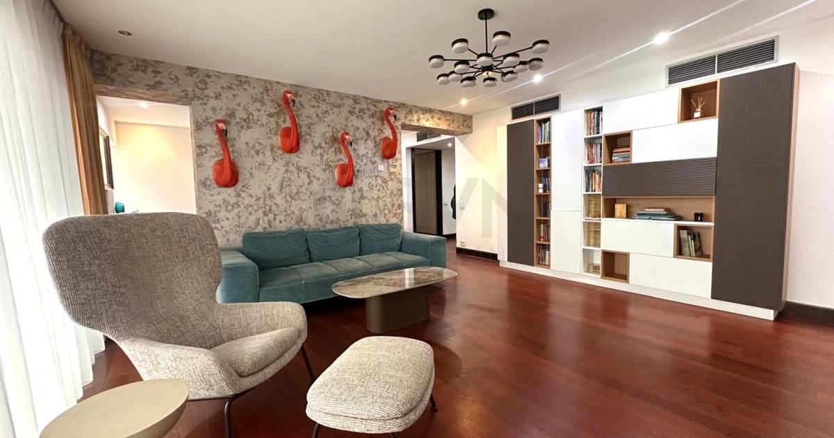 Apartament semidecomandat cu 4 camere în zona Arcul de Triumf, Sector 1