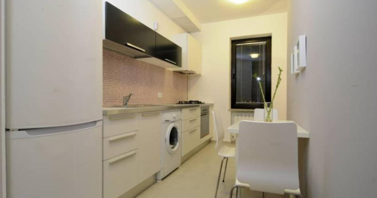 Apartament semidecomandat cu 3 camere în zona Băneasa, Sector 1
