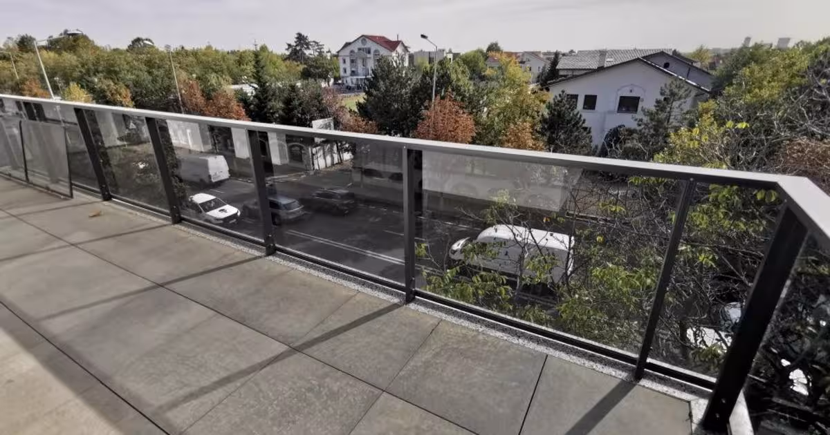 Apartament decomandat cu 2 camere în zona Băneasa, Sector 1