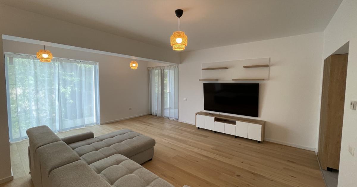 Apartament semidecomandat cu 3 camere în zona Băneasa, Sector 1