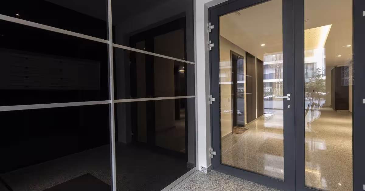 Apartament semidecomandat cu 4 camere în zona Băneasa, Sector 1