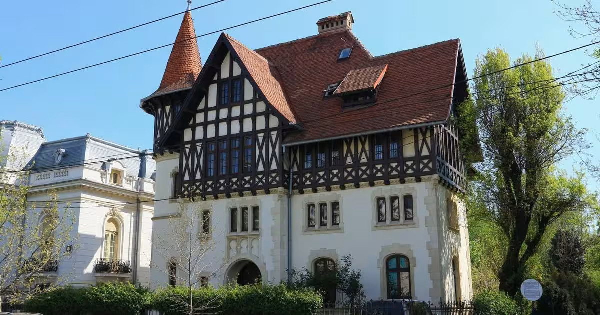 Apartament decomandat cu 5 camere în zona Dacia, Sector 2