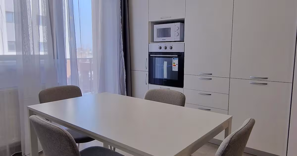 Apartament semidecomandat cu 2 camere în zona Industriilor, Sector 3