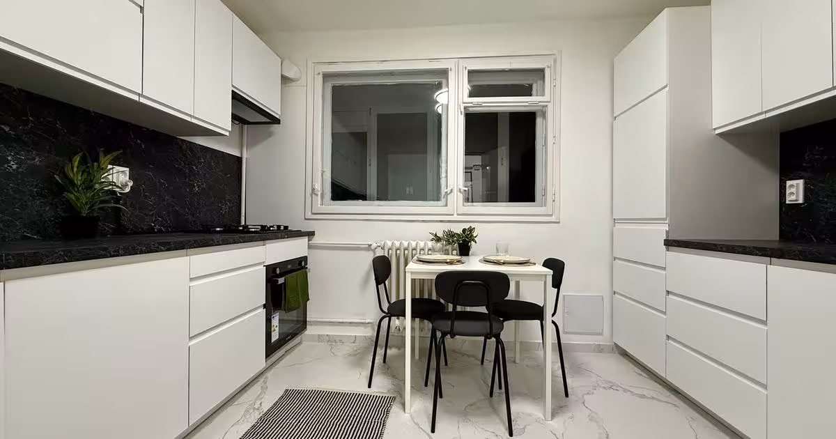 Apartament semidecomandat cu 3 camere în zona Mihai Bravu, Sector 3