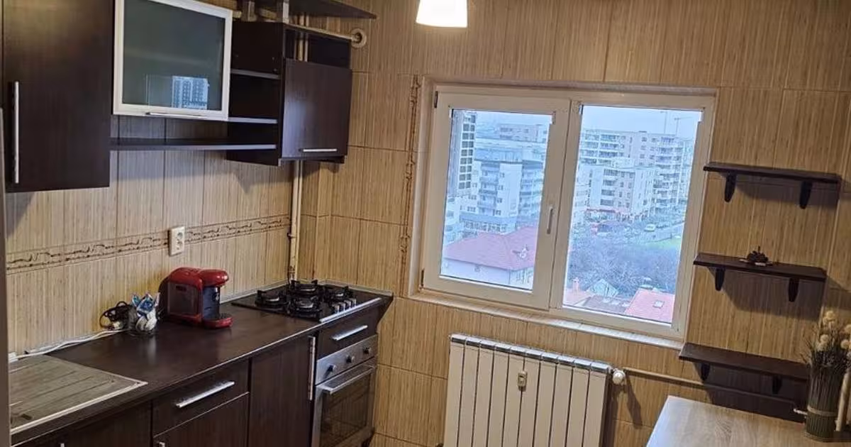 Apartament semidecomandat cu 3 camere în zona Titan, Sector 3